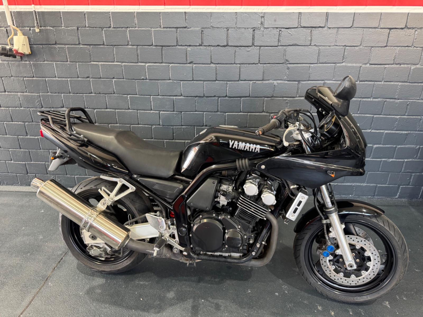 Yamaha FZS 600 Fazer RJ02 / HU/AU Neu / Service Neu