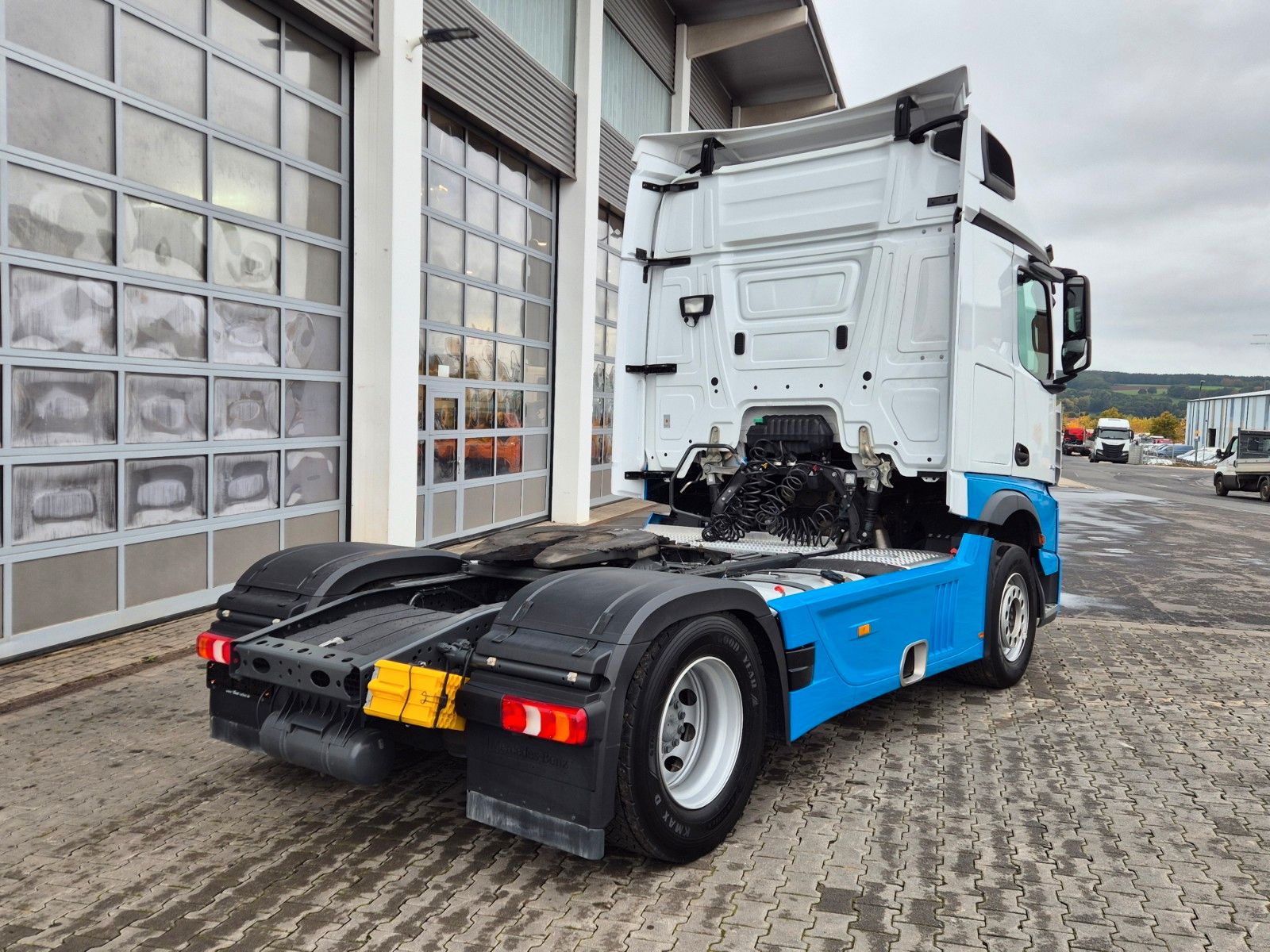 Fahrzeugabbildung Mercedes-Benz Actros 1845 LS Öl-Retarder Navi PPC 2x Bett