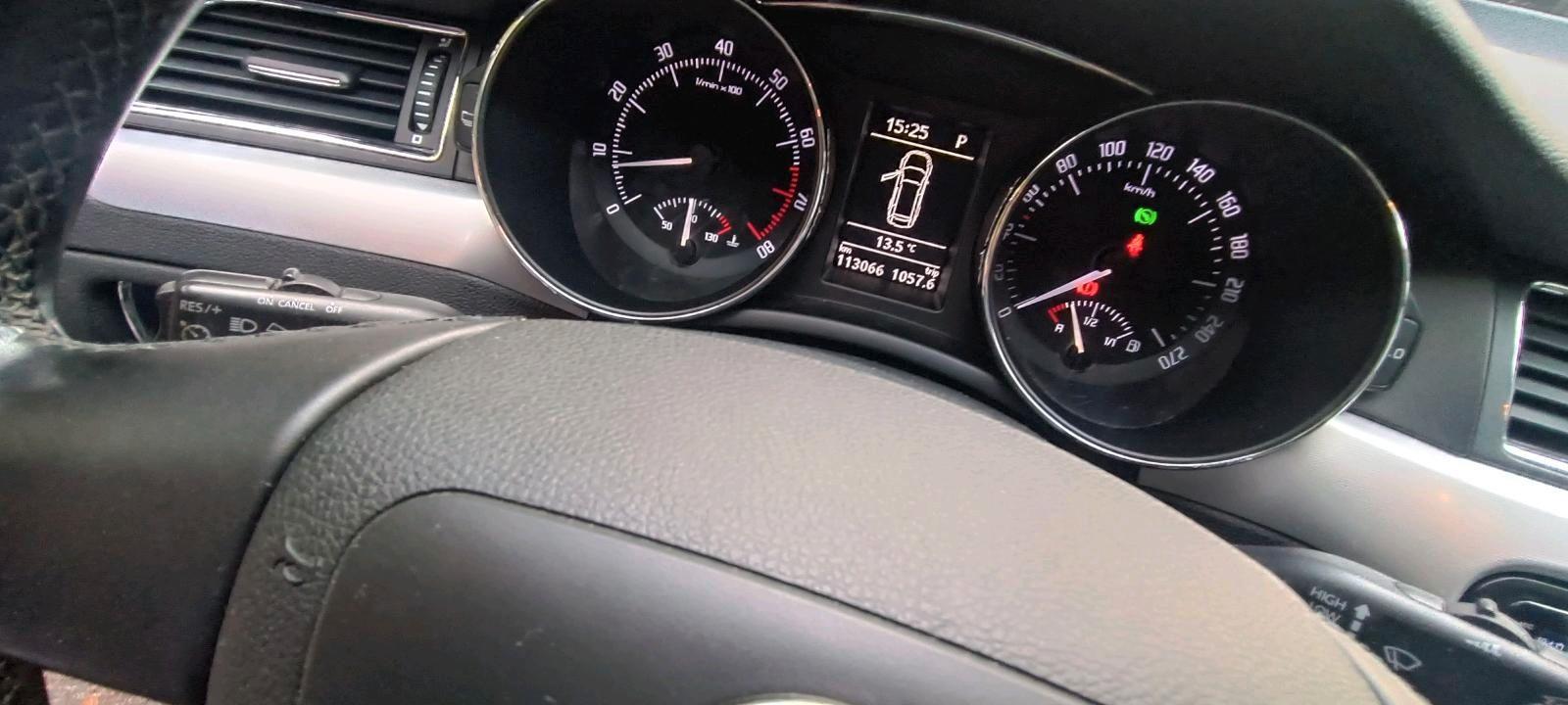 Skoda Superb 2010 — photo 14