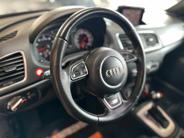 MYAUTOCENTER – Gebraucht- und Jahreswagen mit Werkstattservice in Pfaffenhofen Audi Q3 *S-LINE*TEMPO*NAVI*KEYLESS*BI-XENON*