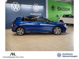 Volkswagen Golf VIII R-LINE TSI DSG+ALU 17''+PANO+HUD+HARMA - mit Benzin-Antrieb: Blau, Sportfahrwerk, Limousine