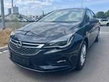 Opel Astra K SportsTourer/Xenon/ACC/AHK/KAM/L.Heizung - Opel Astra: Kombi, H
