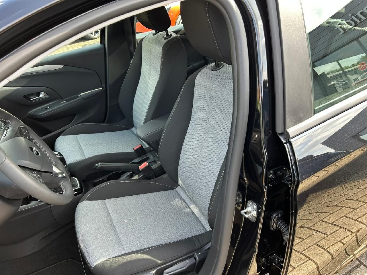 Fahrzeugabbildung Opel Corsa F Basis