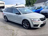 Skoda Octavia Combi RS 4x4 LED SHZ PANO KAMERA CARPLAY - Skoda Octavia mit Diesel-Antrieb: Automatik