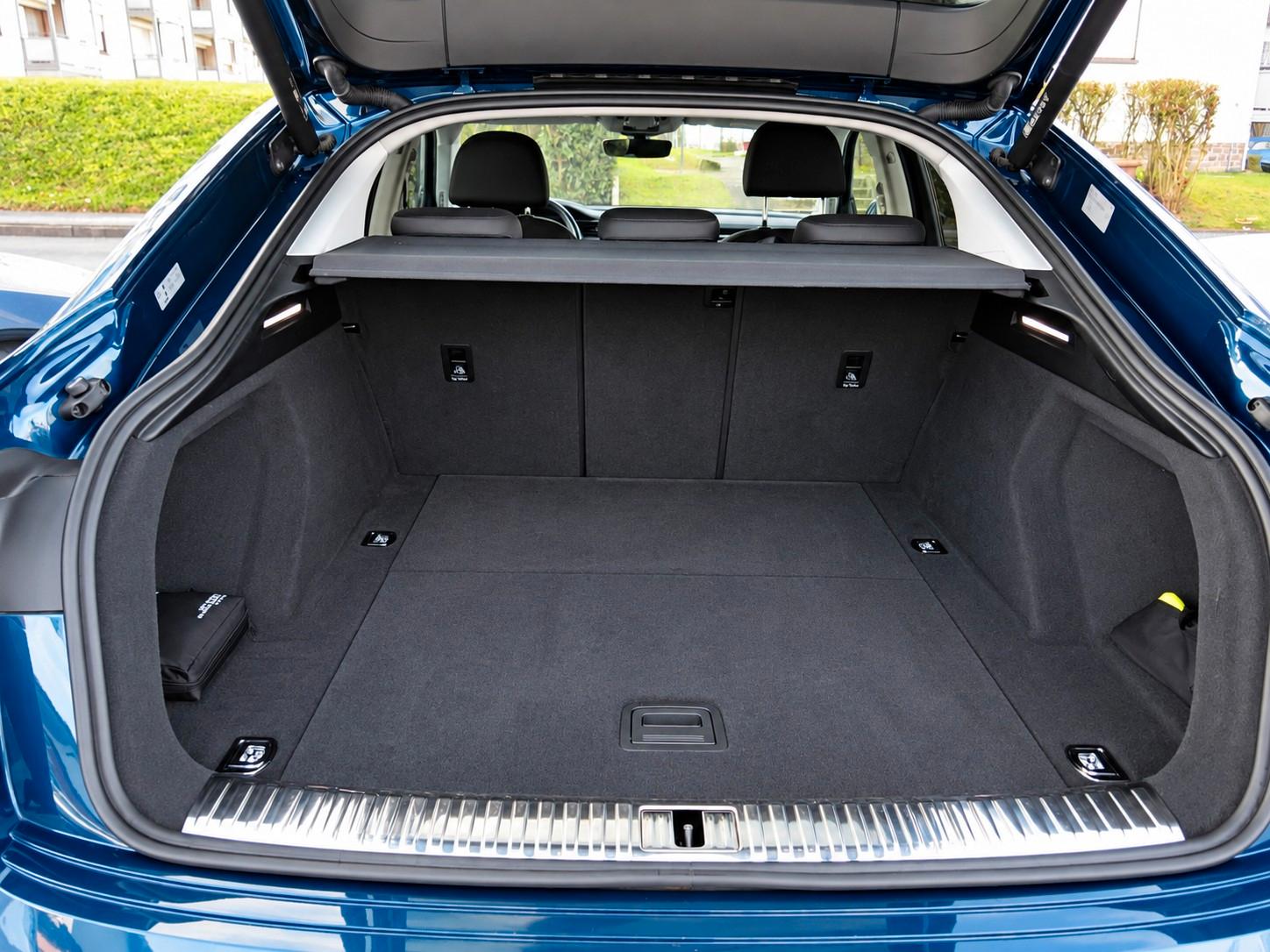 AUDI E-TRON - SPORTBACK 50 - 313 CV - BVA - ATTELAGE - ENTRETIEN AUDI