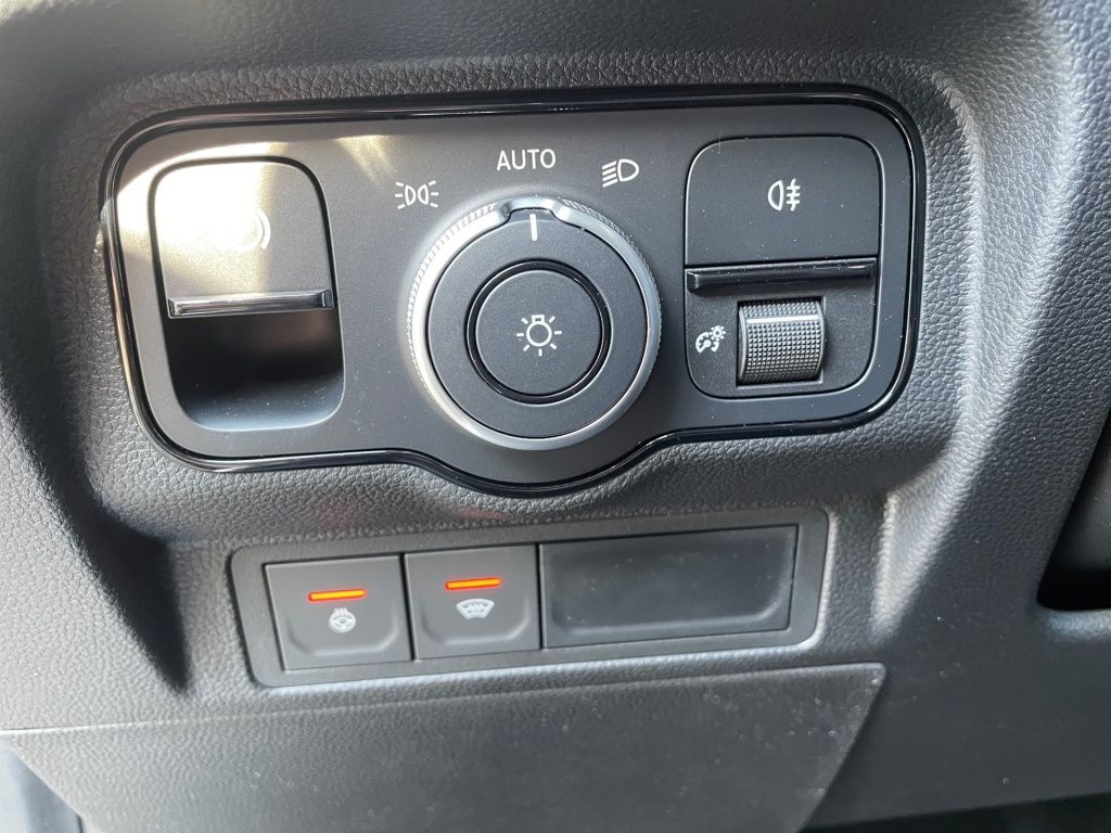 Fahrzeugabbildung Mercedes-Benz T 180 Edition Standard LED RFK Klima Sitzheizung