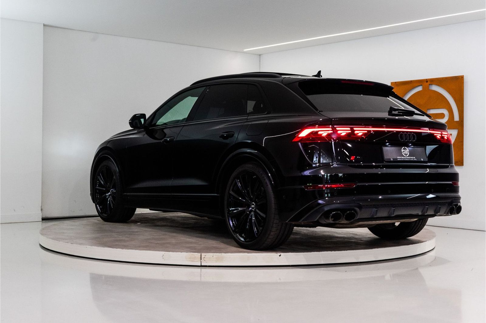 Audi Q8 60 TFSI E Quattro Competition 490PK | Pano | imagem 3