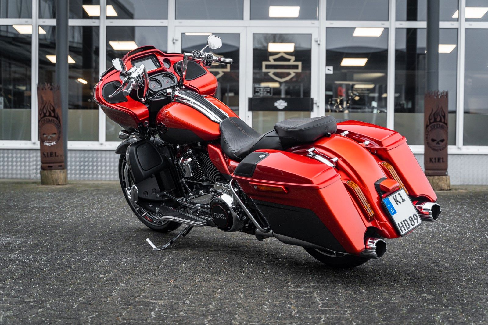 Fahrzeugabbildung Harley-Davidson FLTRXSE CVO ROAD GLIDE 117 CUI - JEKILL&HYDE -