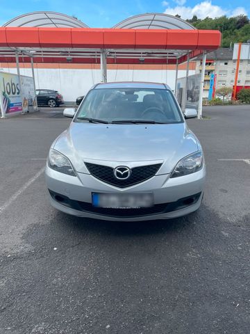 Mazda 3 Grau /TÜV bis 2026