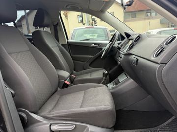 Volkswagen Tiguan - 9