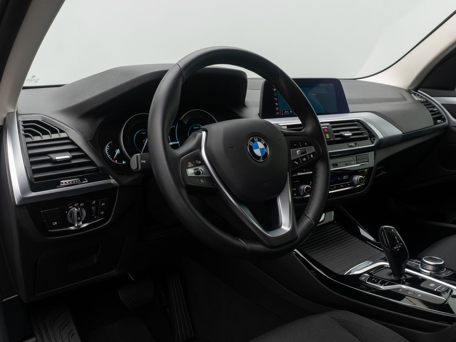 Fahrzeugabbildung BMW X3 xD30e Kamera DAB DriveAs Cockpit+ Geschwindig