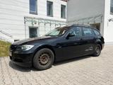 BMW 320dTour AUT XENON MEMORY PANO 2xSTEUERKETTE NEU - BMW 320 aus 2007: Kombi, 320d