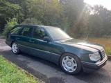 Mercedes-Benz E 250 TD W124 Kombi, Automatik, 113 PS, TÜV neu - Oldtimer mit Diesel-Antrieb: Kombi