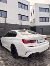 BMW 320i MSport Automatik+Laser+Nav.Prof.+Driving As - BMW 320 von privat