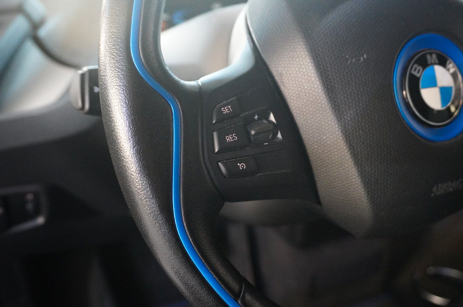 Fahrzeugabbildung BMW i3 120AH NAIVI/SPORT/WÄRMEP./LED/PDC/VIRT./SHZ