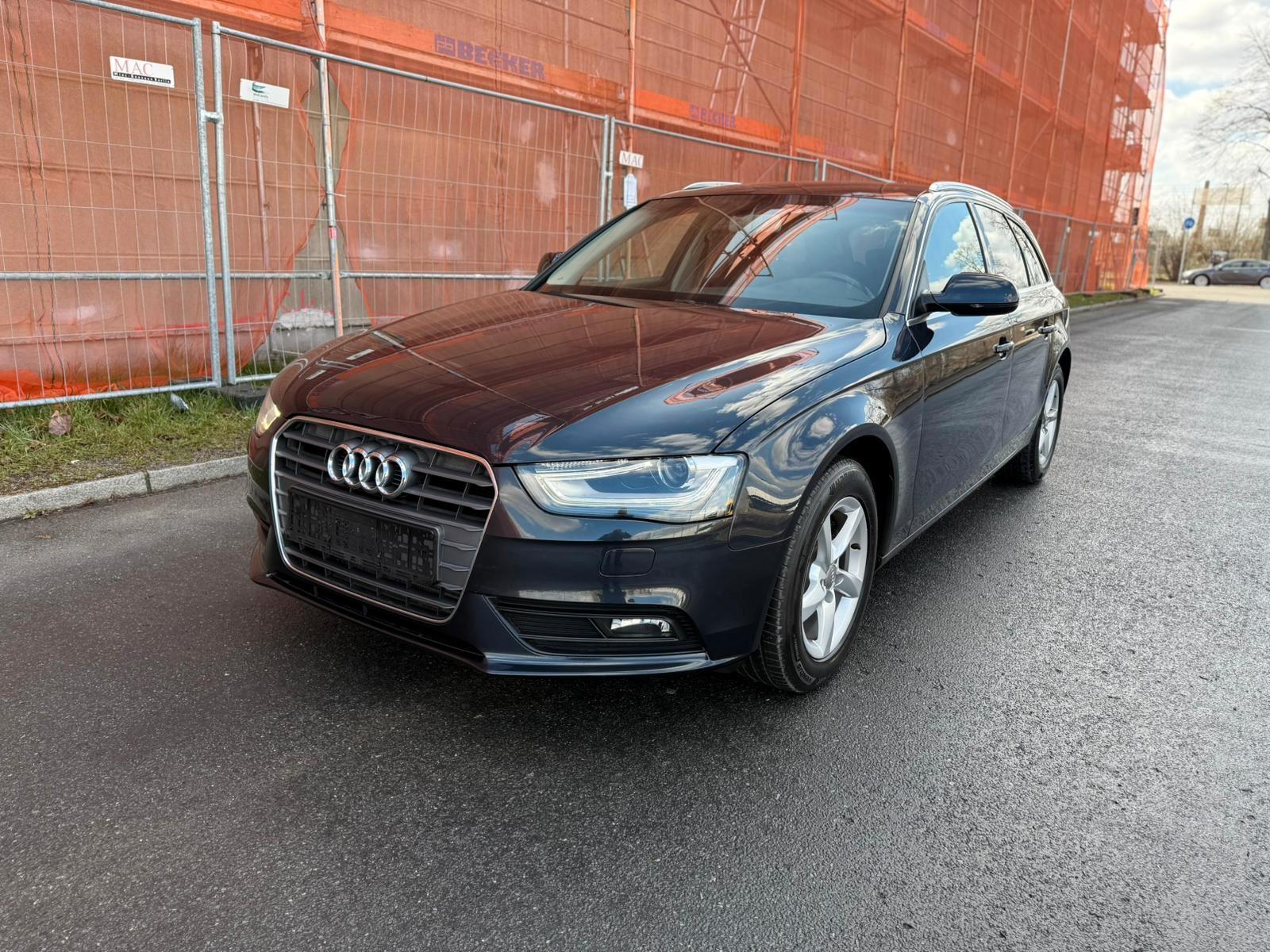 Audi A4 Avant Ambiente*2.Besitz*Navi*Xenon*AHK*PDC*