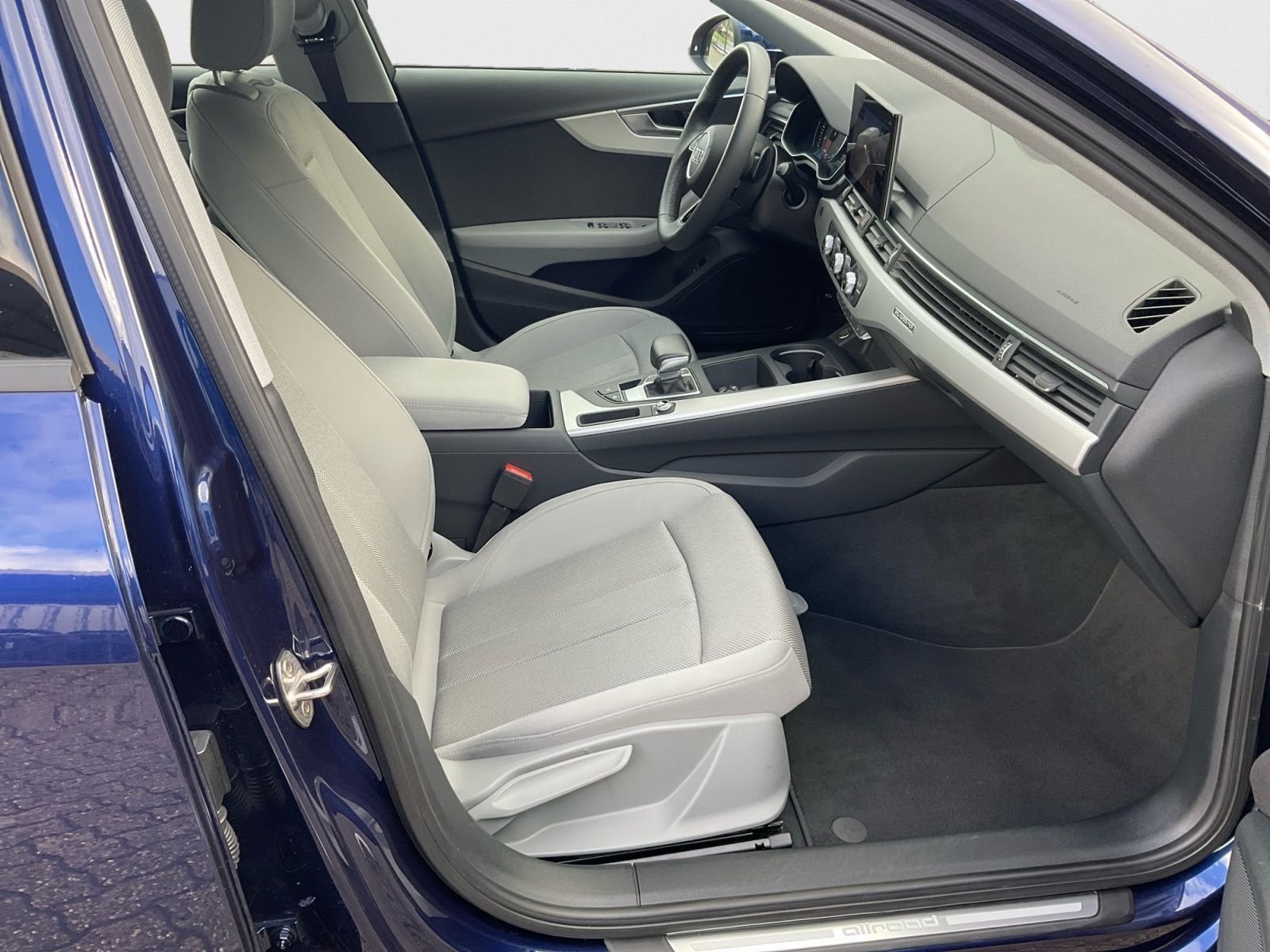 Audi A4 - Bild 15