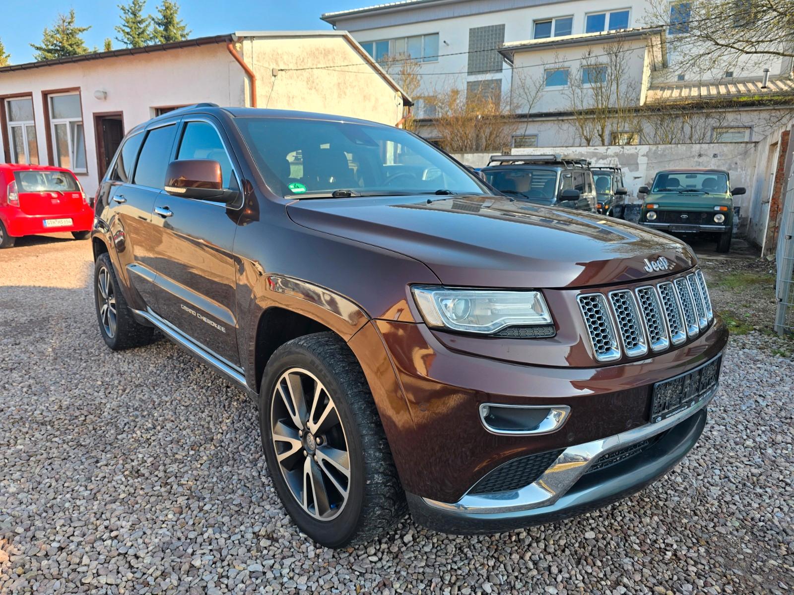 Jeep Grand Cherokee 3.0 CRD Summit*Klima*AHK*Navi*4x4