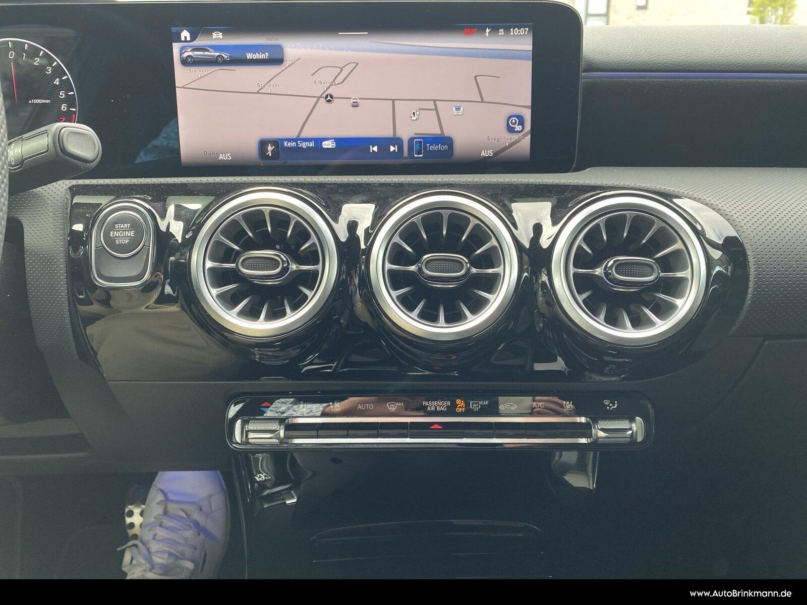 Mercedes-Benz A 250 e AMG-LINE/NIGHT/19"/MULTIBEAM/DISTRONIC