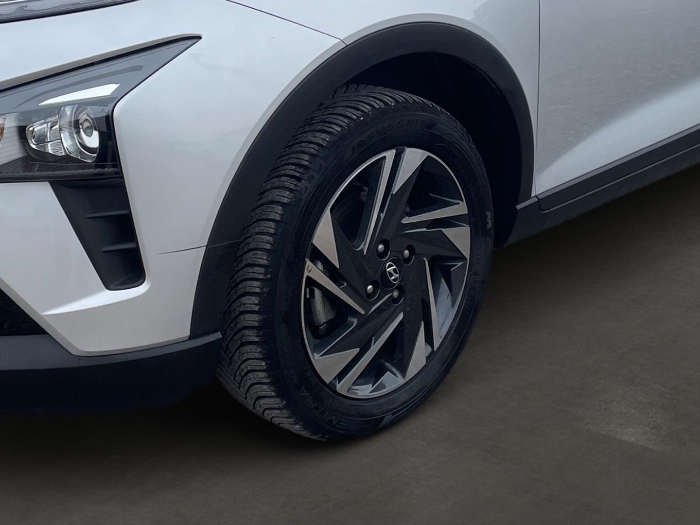 Fahrzeugabbildung Hyundai BAYON 1.0 T Connect & Go  Navigation Allwetter