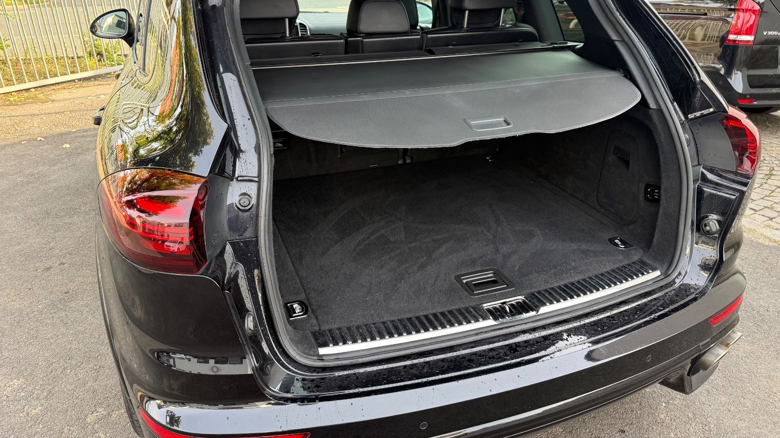Fahrzeugabbildung Porsche Cayenne S Diesel Sport Design