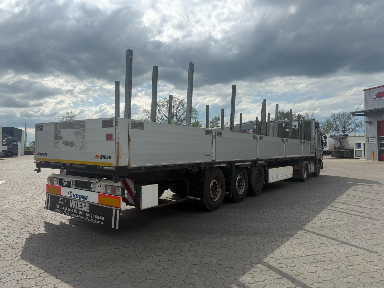Fahrzeugabbildung Krone Stahlmattenauflieger mit Bordwände - TÜV Neu