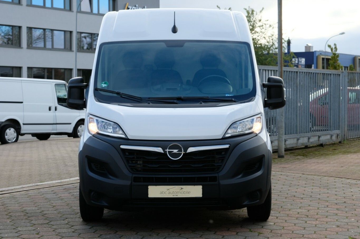 Movano 140 Kasten L2H2 3,5t HU neu Standheizung