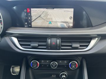 Alfa Romeo Stelvio 2.2 JTDM Ti Q4 Navi+SHZ+Pano+AHK+RFK