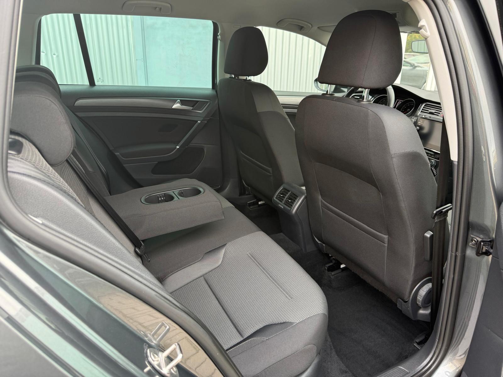 Volkswagen Golf VII 1.5 TSI Variant+Navi+Klimaaut+ACC