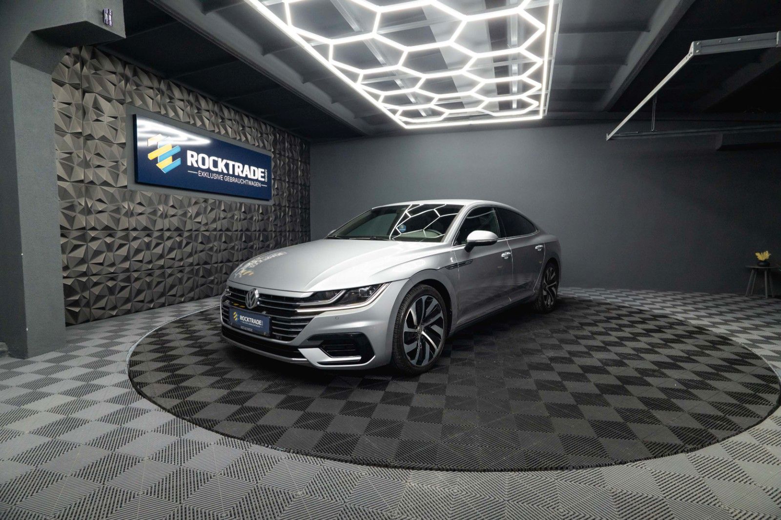 Fahrzeugabbildung Volkswagen Arteon R-Line+ | ACC | Massage | LED | 19 Zoll