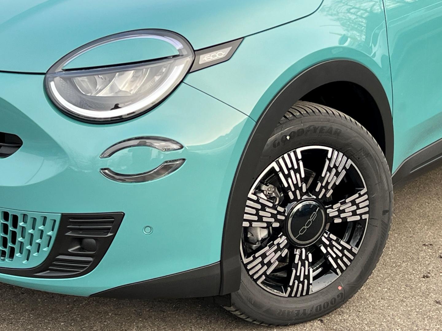 Fiat 600 1.2 Hybrid Business Edition Navi LED Kamera 