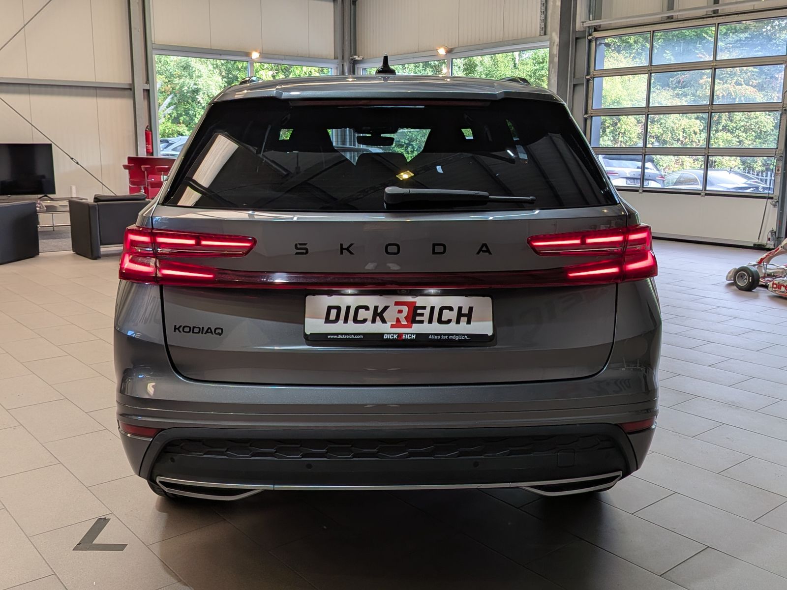 Fahrzeugabbildung SKODA Kodiaq 2.0TDI SPORTLINE*MEMOR*CAM*LED*ACC*7-SITZ