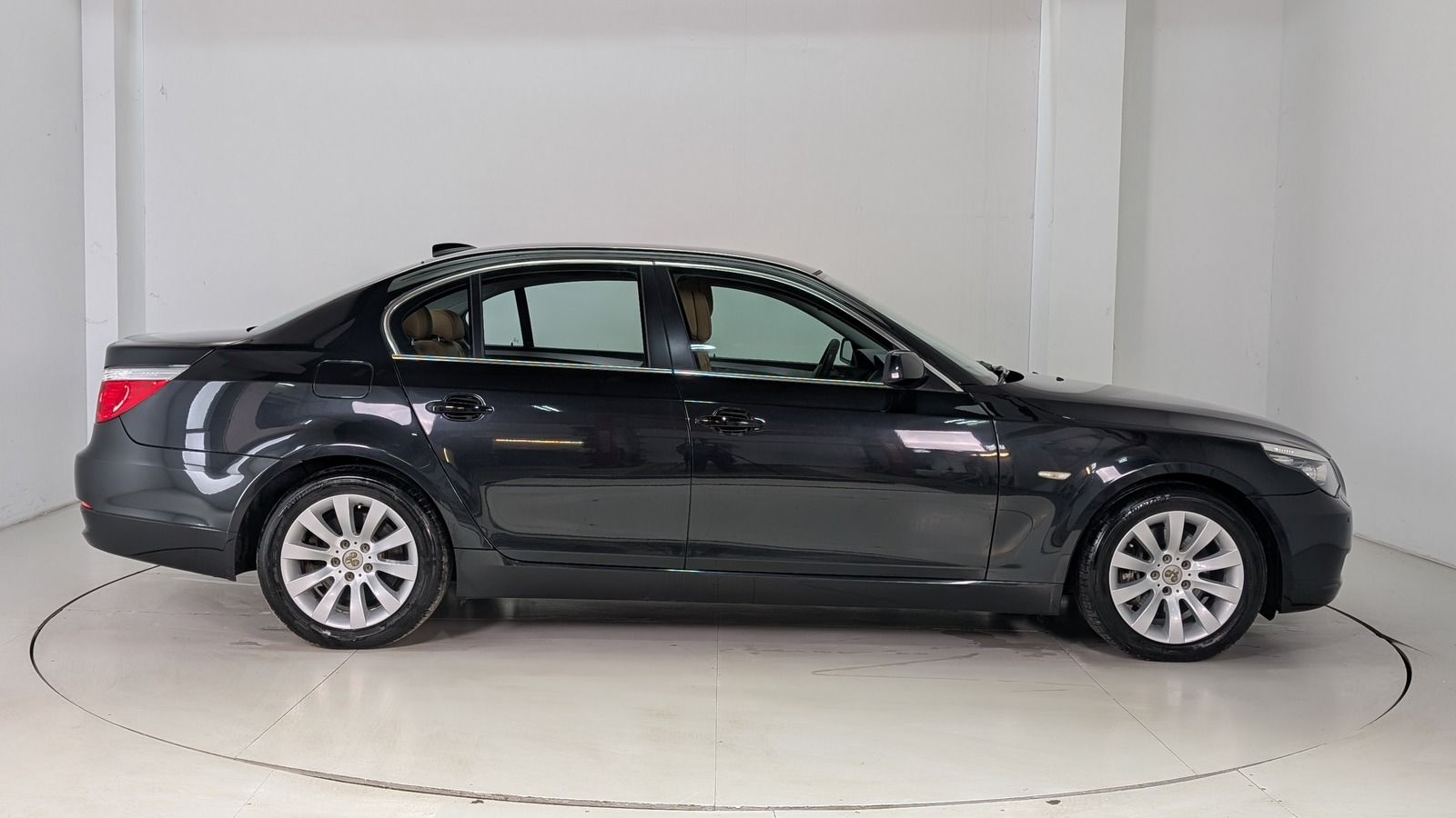 Fahrzeugabbildung BMW 523 i * Xenon * Leder * HUD *