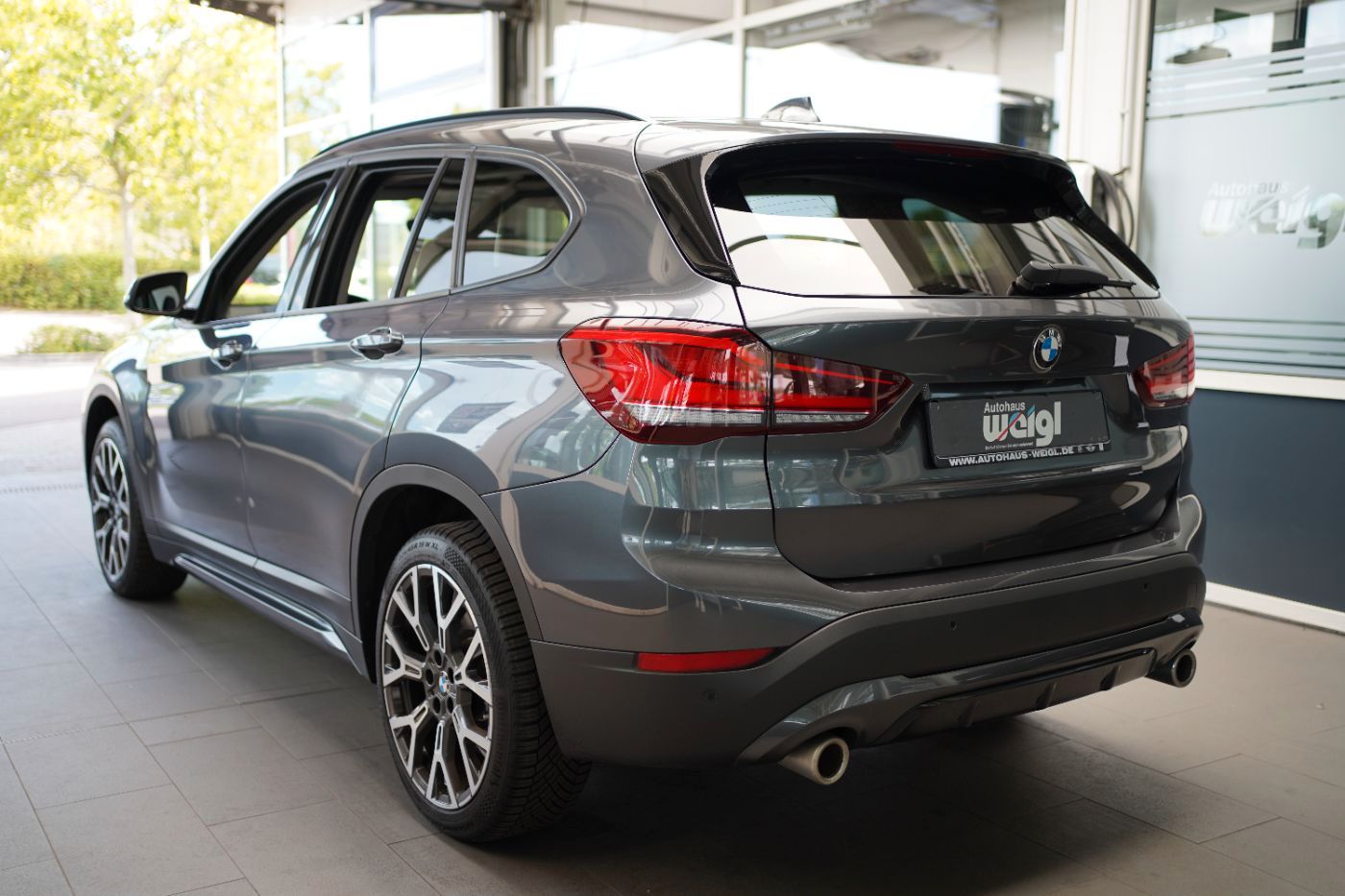 Fahrzeugabbildung BMW X1 20i Sport Line Rückfahrkamer+Navi+Sitzheiz+LE