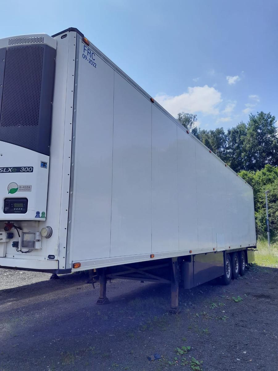 Schmitz Cargobull SKO24 , Rohrbahnen