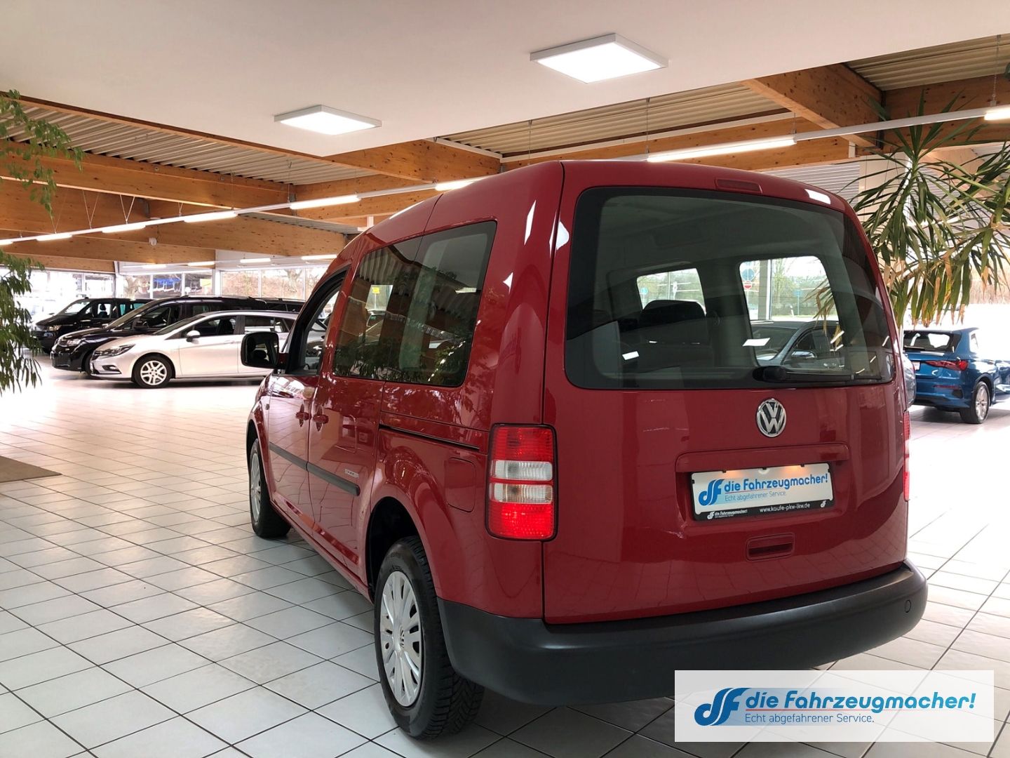 Fahrzeugabbildung Volkswagen Caddy Kombi Soccer Trendline 1.2TSI Klima 104TKM