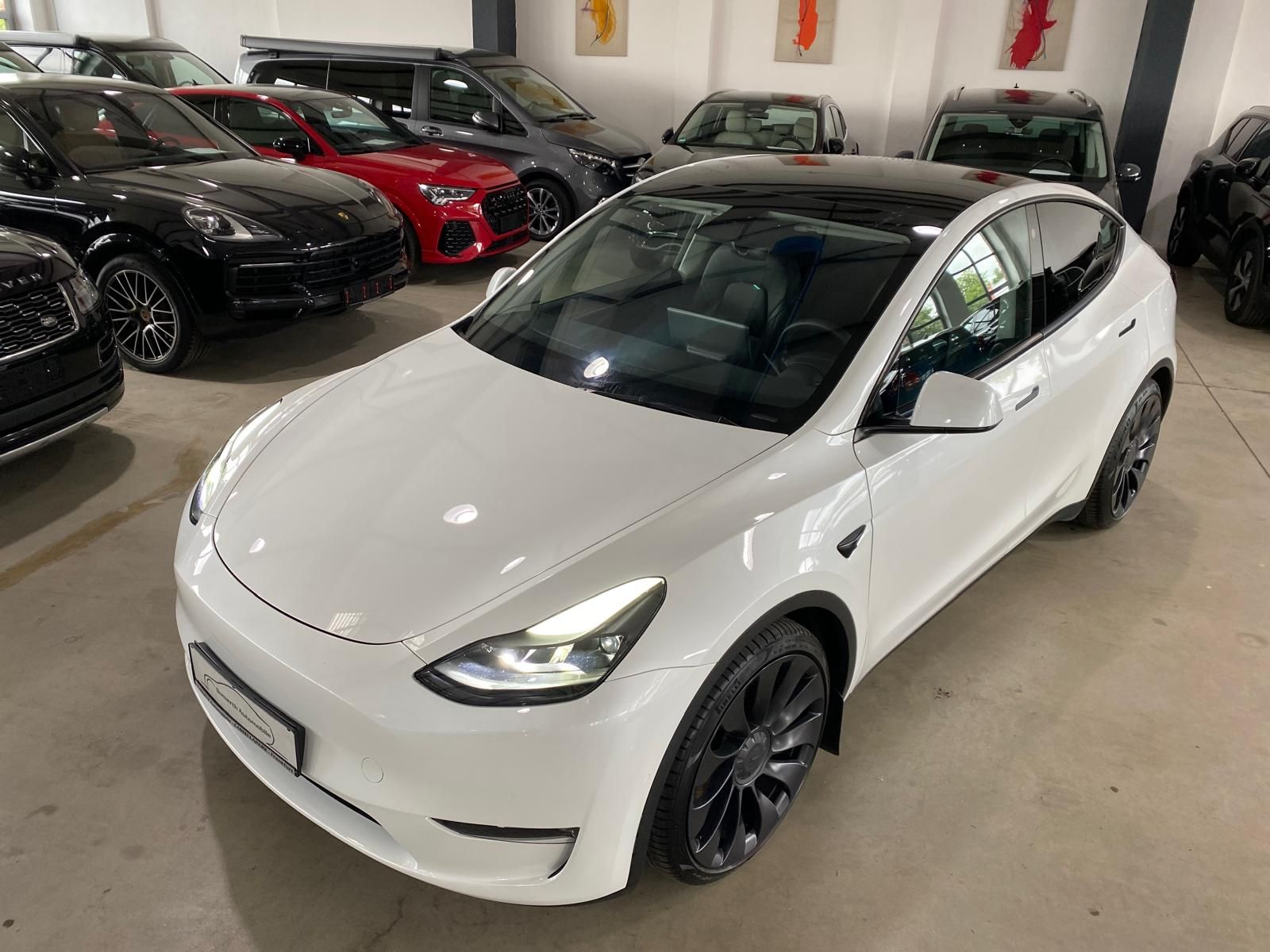 Fahrzeugabbildung Tesla Model Y Performance Long Range Dual AWD/AHK/