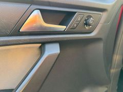 Fahrzeugabbildung Volkswagen Caddy STANDHEIZUNG NAVI TEMPOMAT AHK