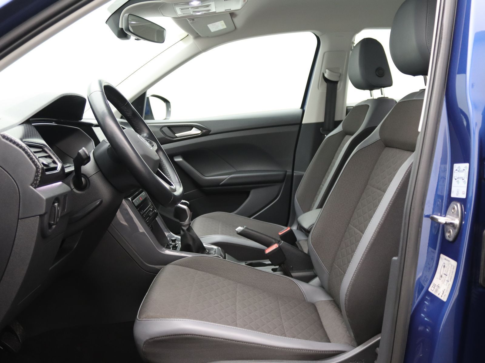Volkswagen T-Cross - Bild 12