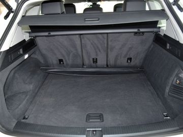 Volkswagen Touareg - 9