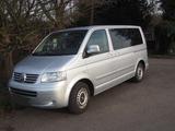 Volkswagen T5 Multivan mit 2 Schiebetüren - : Van, mit Schiebetüren