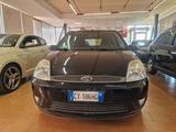 Ford Fiesta 1.2 16V 5p. Ghia, 160 mila chilometr - Ford Fiesta aus 2005: Ghia