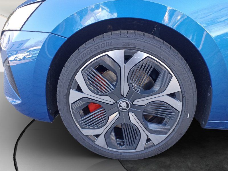 Fahrzeugabbildung SKODA Octavia Combi RS 2.0 TSI DSG 19-LM+AHK+NAVI+MATR