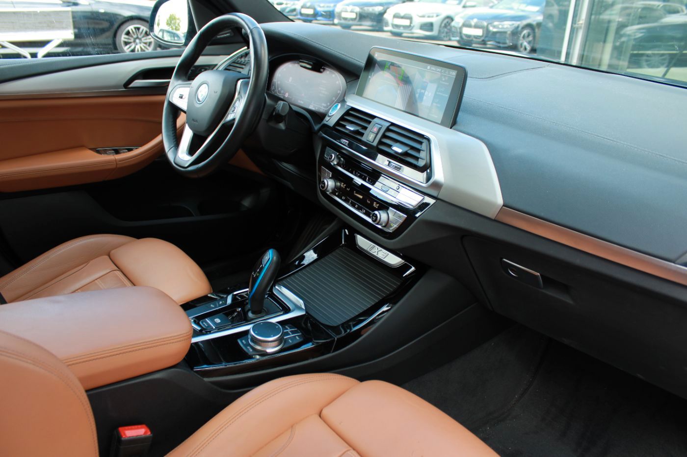 BMW iX3 HUD H&K AHK DAB 360° LED Gestiksteuerung foto 24