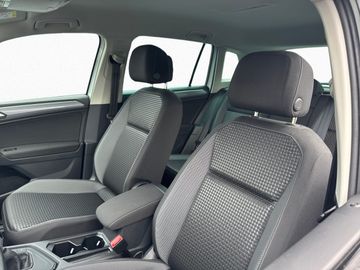 Volkswagen Tiguan - 11