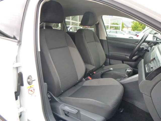 Fahrzeugabbildung Volkswagen Taigo 1,0 TSI Life >AUT/AHK/NAV/LED/Sitzheiz/PDC