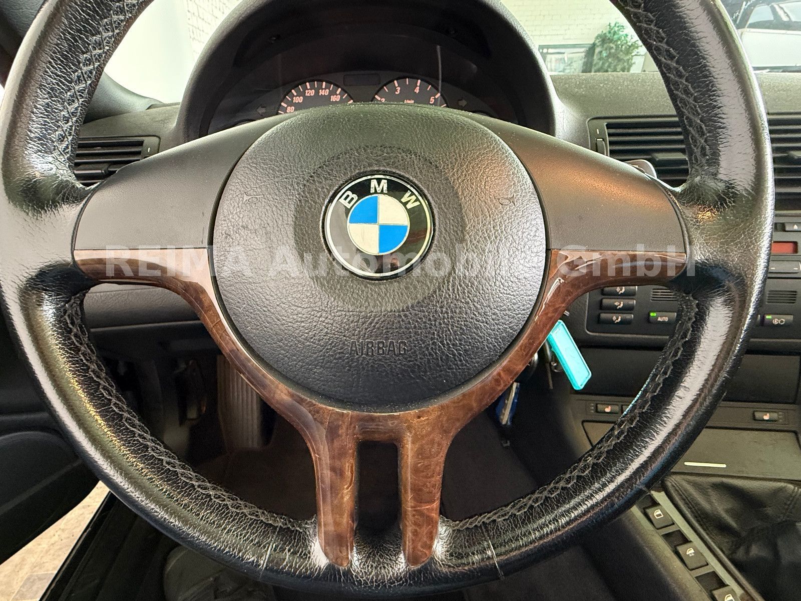 Fahrzeugabbildung BMW 325 Cabrio Ci, Leder, Klima, Alu