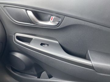 Hyundai Kona Select Elektro Kam.+KeyLess+Navi+SHZ+ACC