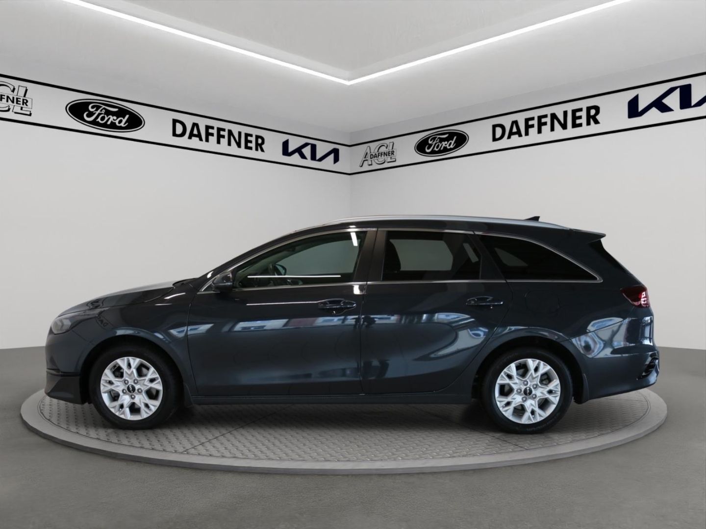 Fahrzeugabbildung Kia Ceed_sw SW Vision Tempomat Kamera DAB Navi