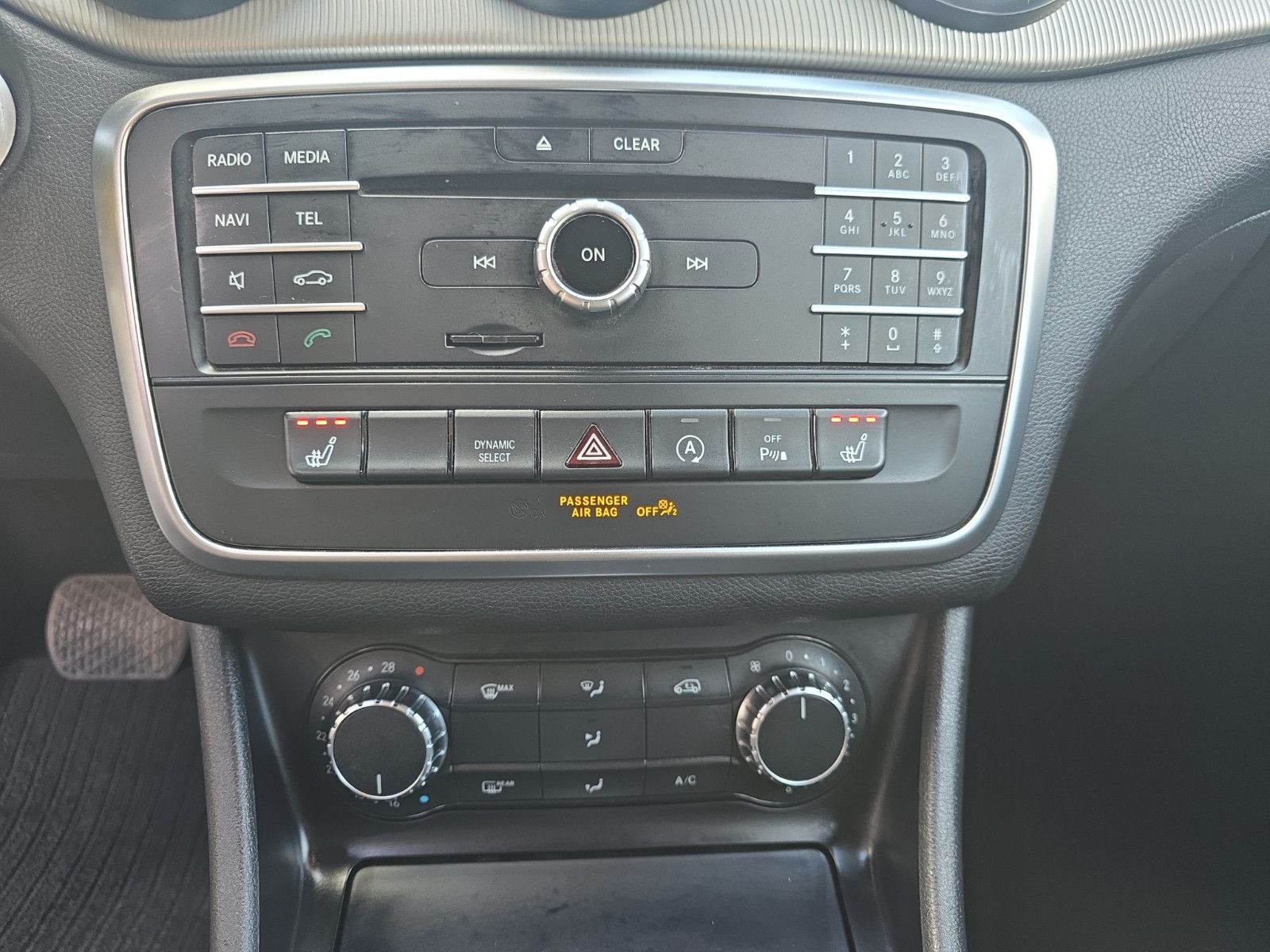 Fahrzeugabbildung Mercedes-Benz 180 CLA Shooting Brake /AUT/NAVI/PDC/LED/NIGHT